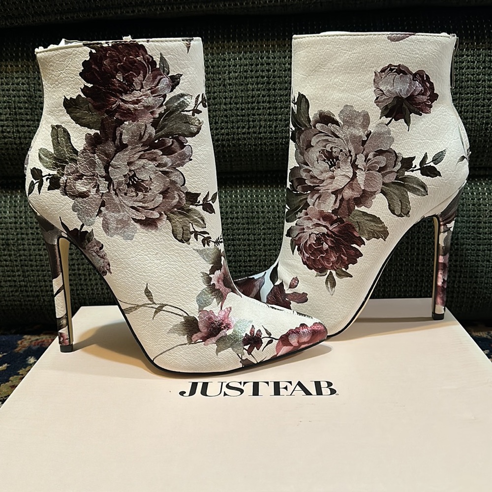 JustFab - Picture 3 of 7